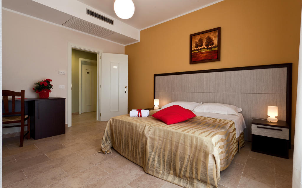 Hotel La Campana カザラーノ 部屋 写真